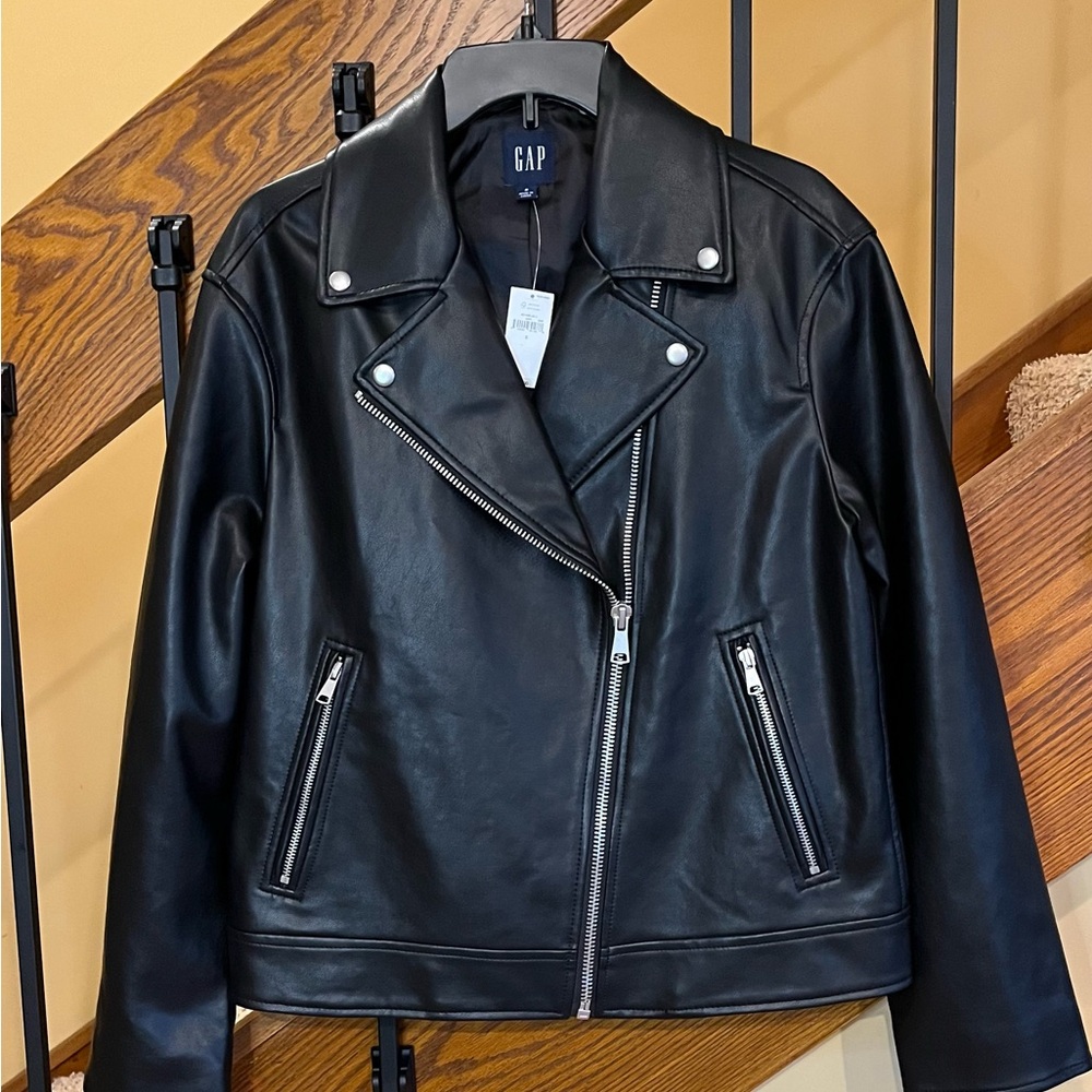 Gap Aviator Moto Jacket/Vegan Leather/Zip Sleeve/Snap Lapel Black/SZ. Small. NWT